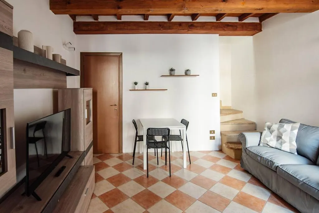 Casa Benzoni Apartment Mantova Italy